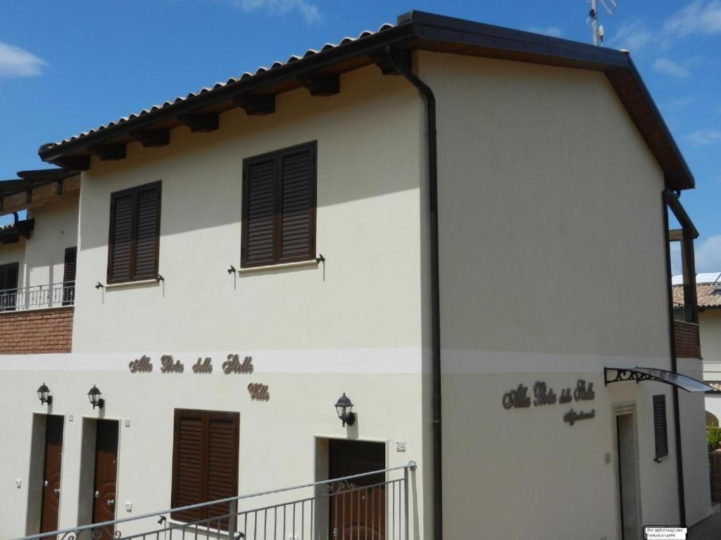 Le Case Del Carmine Con Giardino E Parcheggio A Tropea Exteriör bild