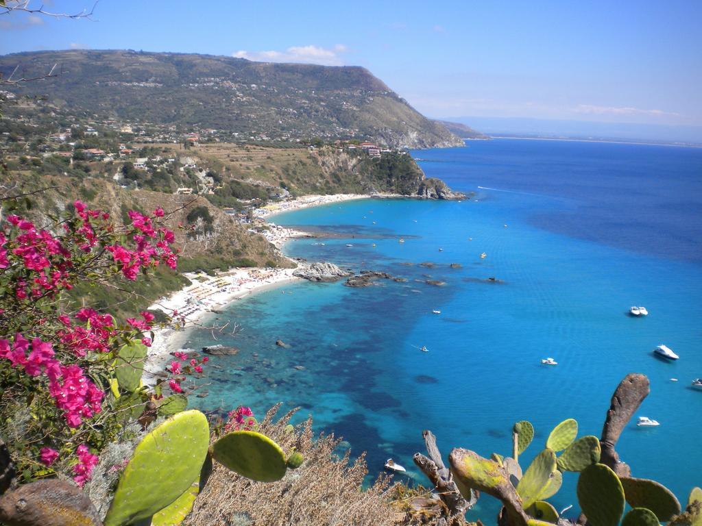 Le Case Del Carmine Con Giardino E Parcheggio A Tropea Exteriör bild