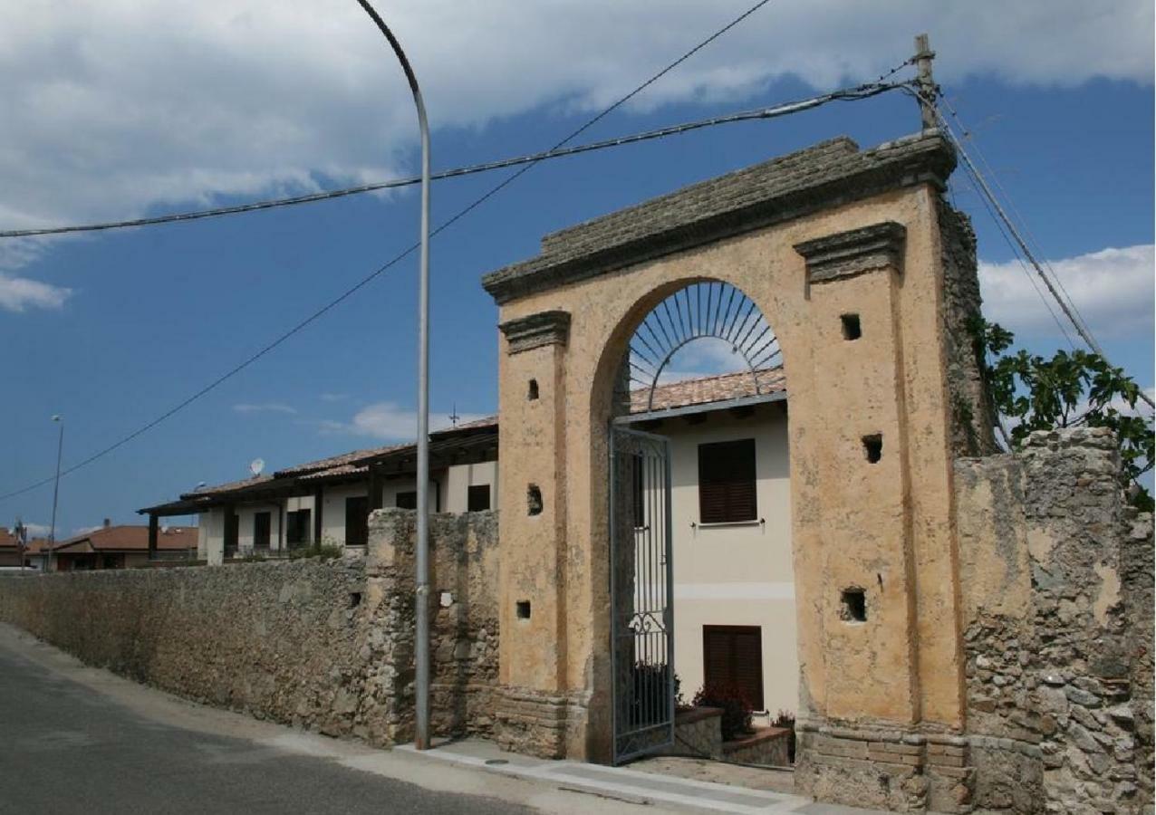 Le Case Del Carmine Con Giardino E Parcheggio A Tropea Exteriör bild